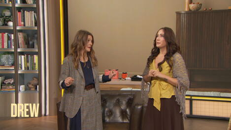 TikTok Influencer Kaelyn Gutierrez Introduces Drew to Her Concept of Painting Leather Couches | Influence Me