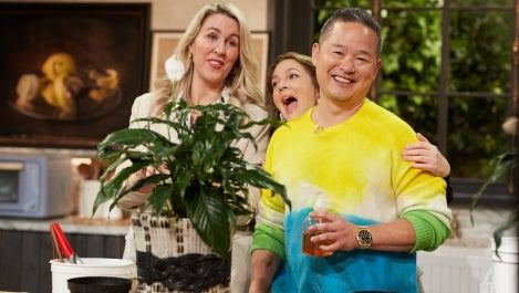 Sarah Teresinski and Danny Seo Share Their Best Tips for Repotting Plants