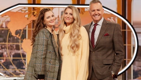 SNL's Chloe Fineman Gets the Whole Pete Davidson Phenomenon  | Drew's News