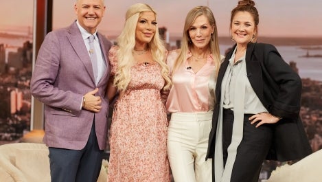 Tori Spelling and Jennie Garth Remember Their Favorite "90210" Episodes