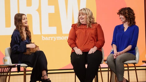 Drew-Gooder Reveals How Her Cat Helps Support their Local Community